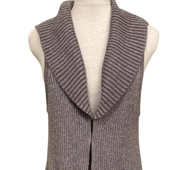 Peter Nygard silver metallic sweater vest with gored panels. Women's size S - Picture 2 of 7